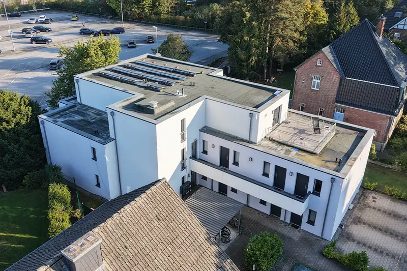 Studentenwohnheim in Lippstadt nach der Fassadenreinigung aus der Vogelperspektive